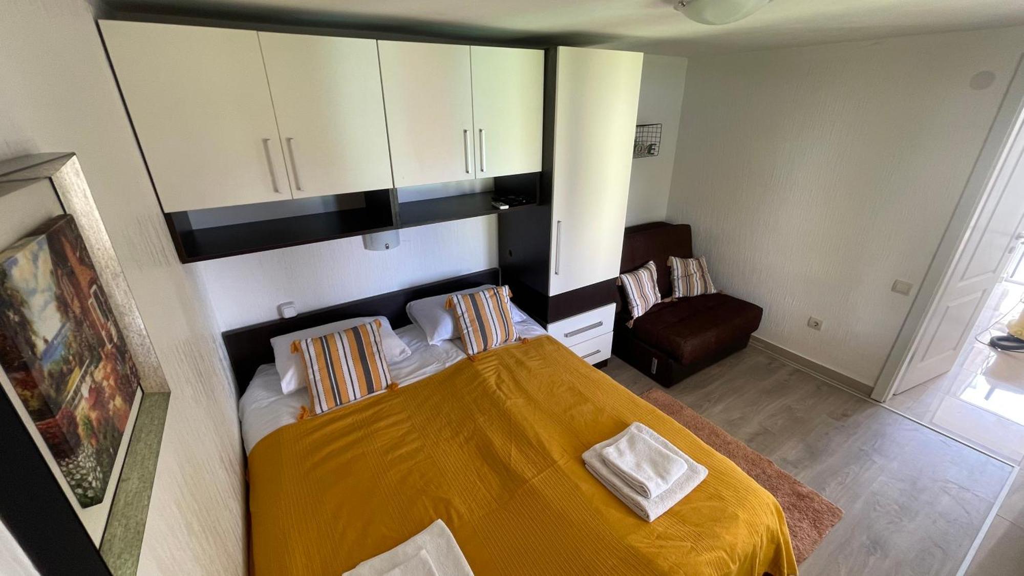 Aparthotel Family House With Pool & Sea View Bijela Esterno foto