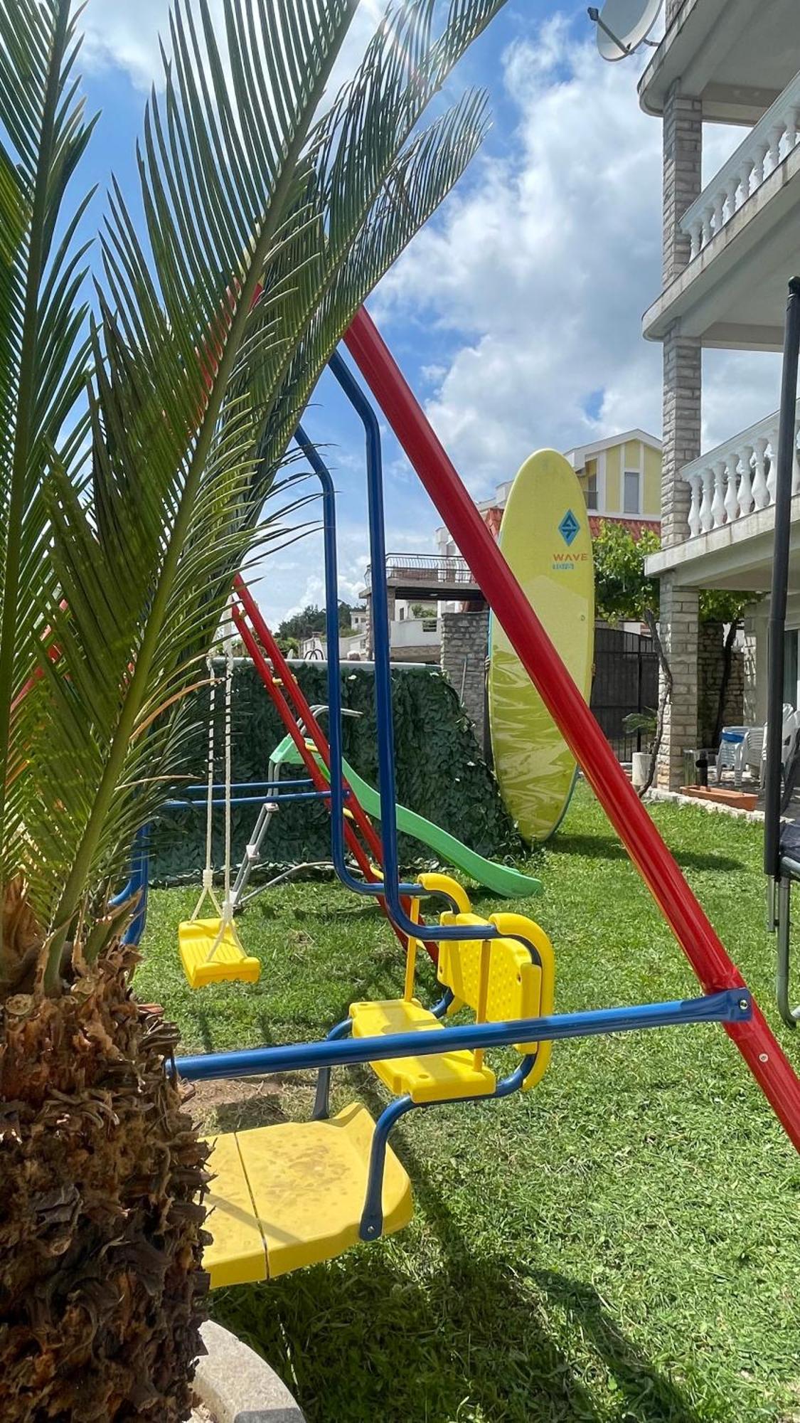 Aparthotel Family House With Pool & Sea View Bijela Esterno foto