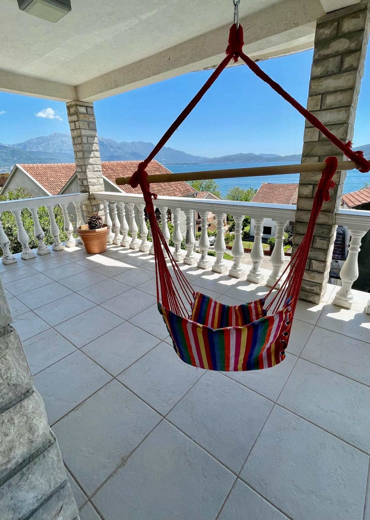 Aparthotel Family House With Pool & Sea View Bijela Esterno foto