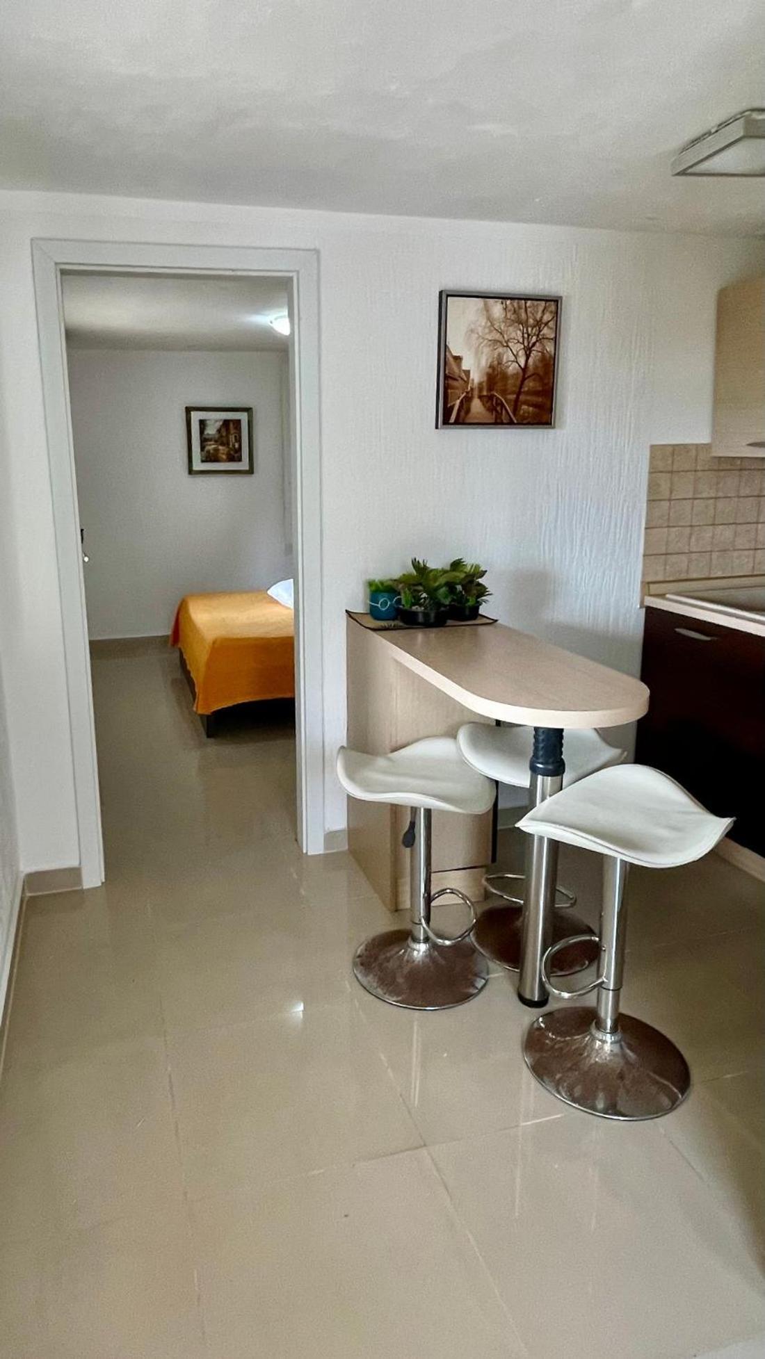 Aparthotel Family House With Pool & Sea View Bijela Esterno foto