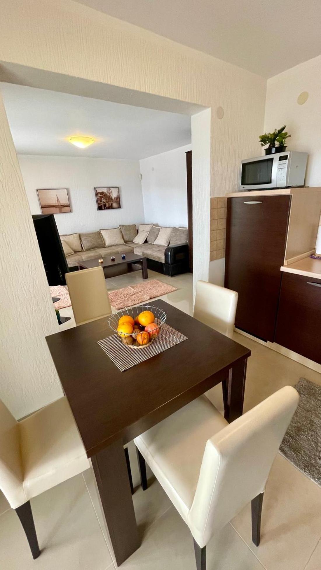Aparthotel Family House With Pool & Sea View Bijela Esterno foto