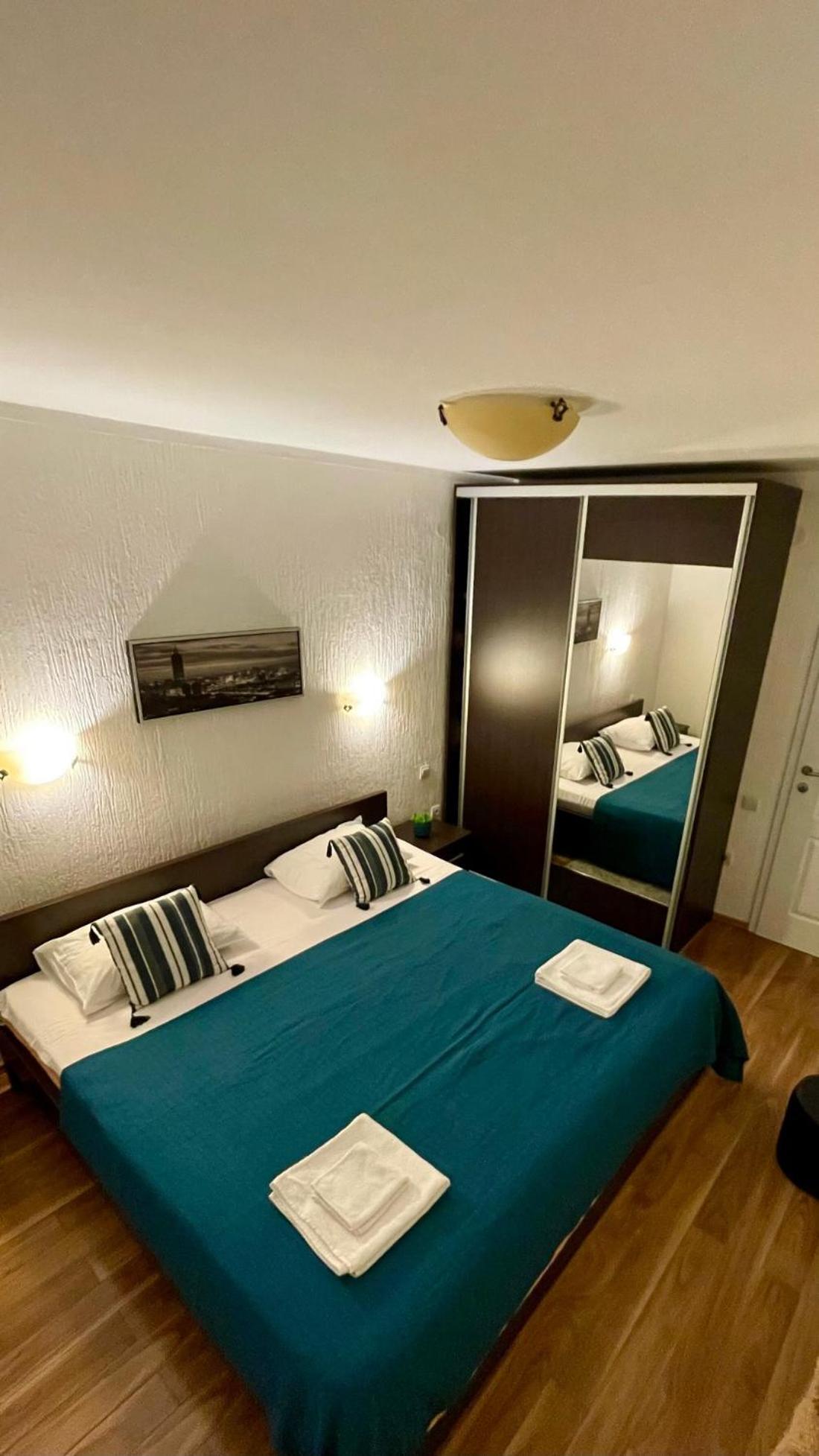 Aparthotel Family House With Pool & Sea View Bijela Esterno foto