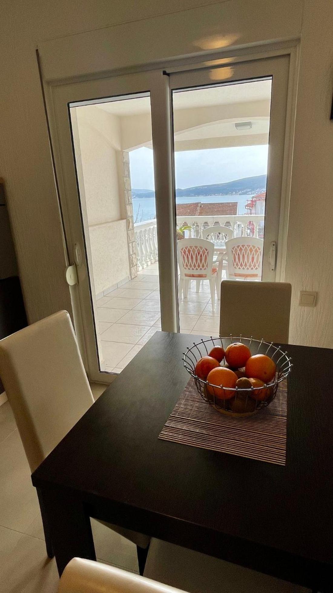 Aparthotel Family House With Pool & Sea View Bijela Esterno foto